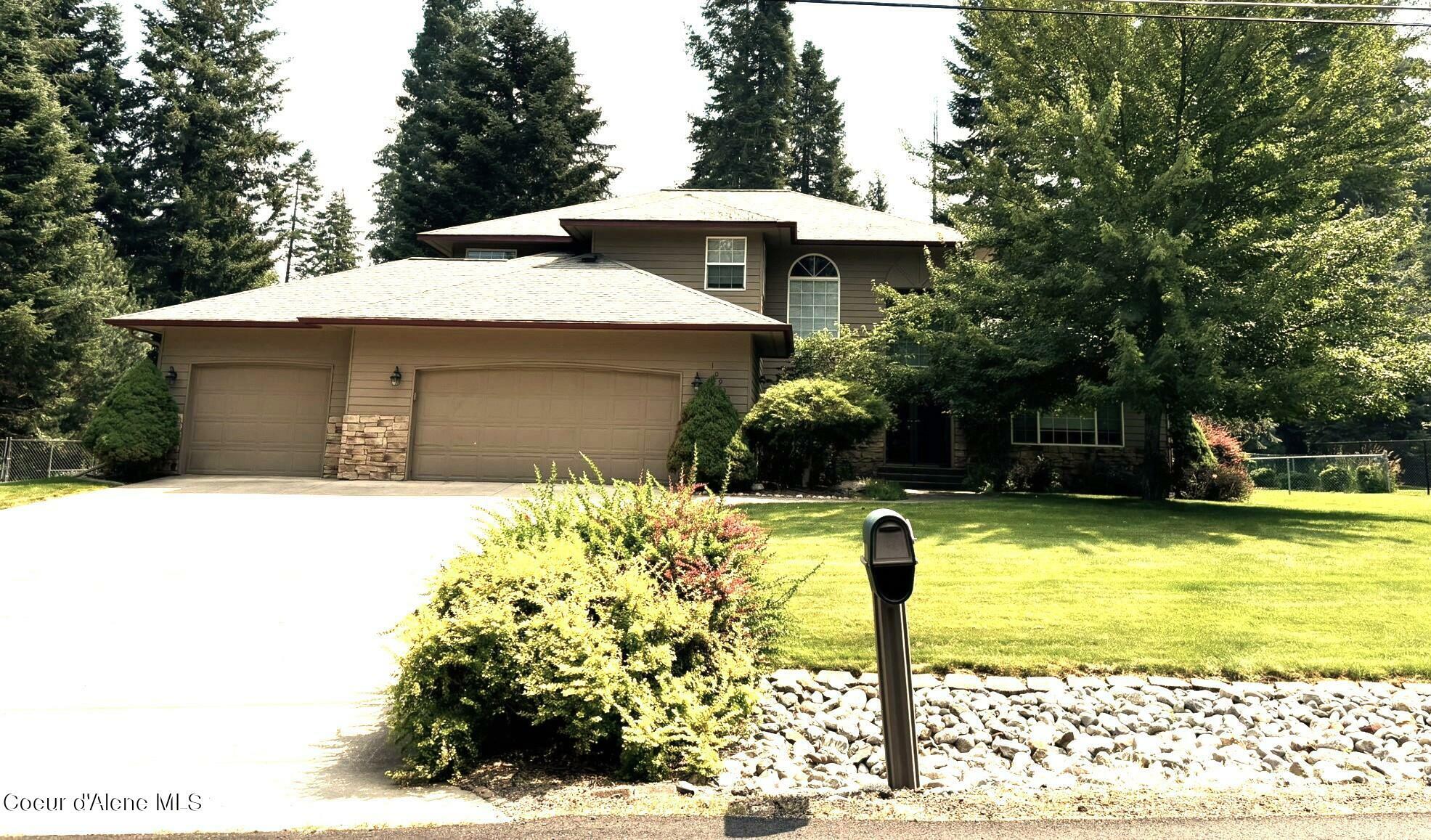 Property Photo:  10932 N Point Hayden Dr  ID 83835 