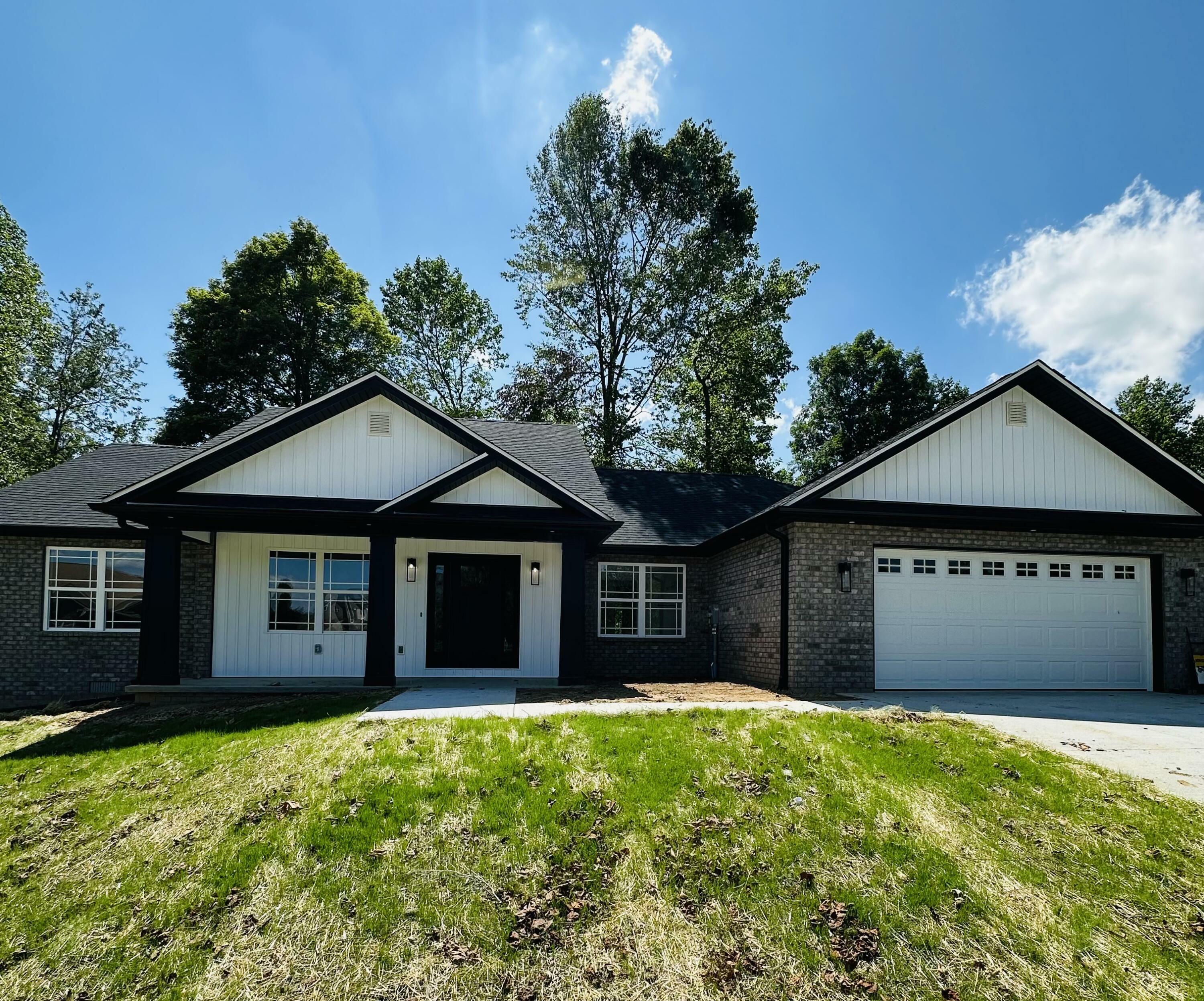 Property Photo:  102 Creekwood Drive  KY 42503 