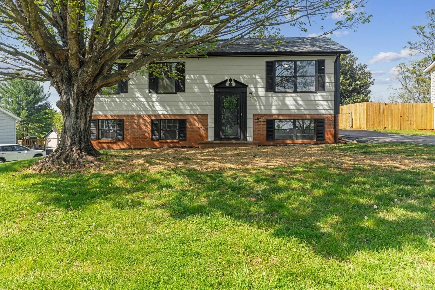 Property Photo:  1020 Long Meadows Drive  VA 24502 