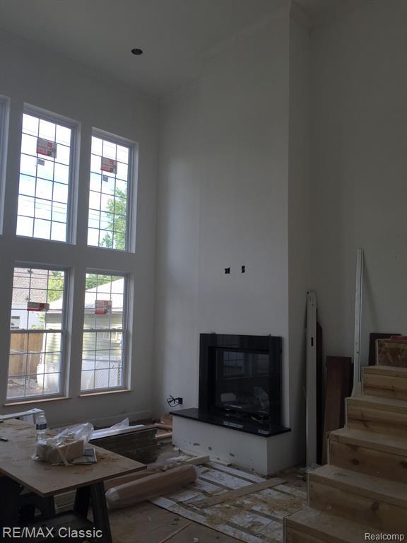 Property Photo: 5018 Northlawn (Colonial) Drive MI 48310 6618