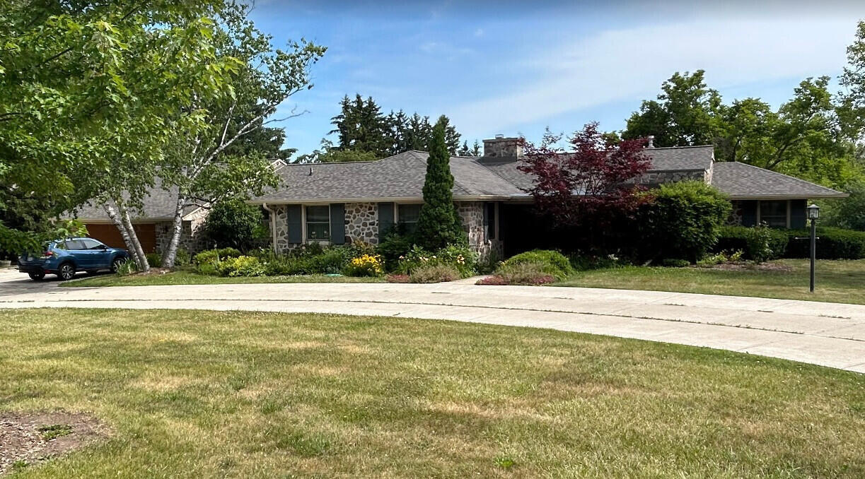 Property Photo: 503 Riverview Dr WI 53092