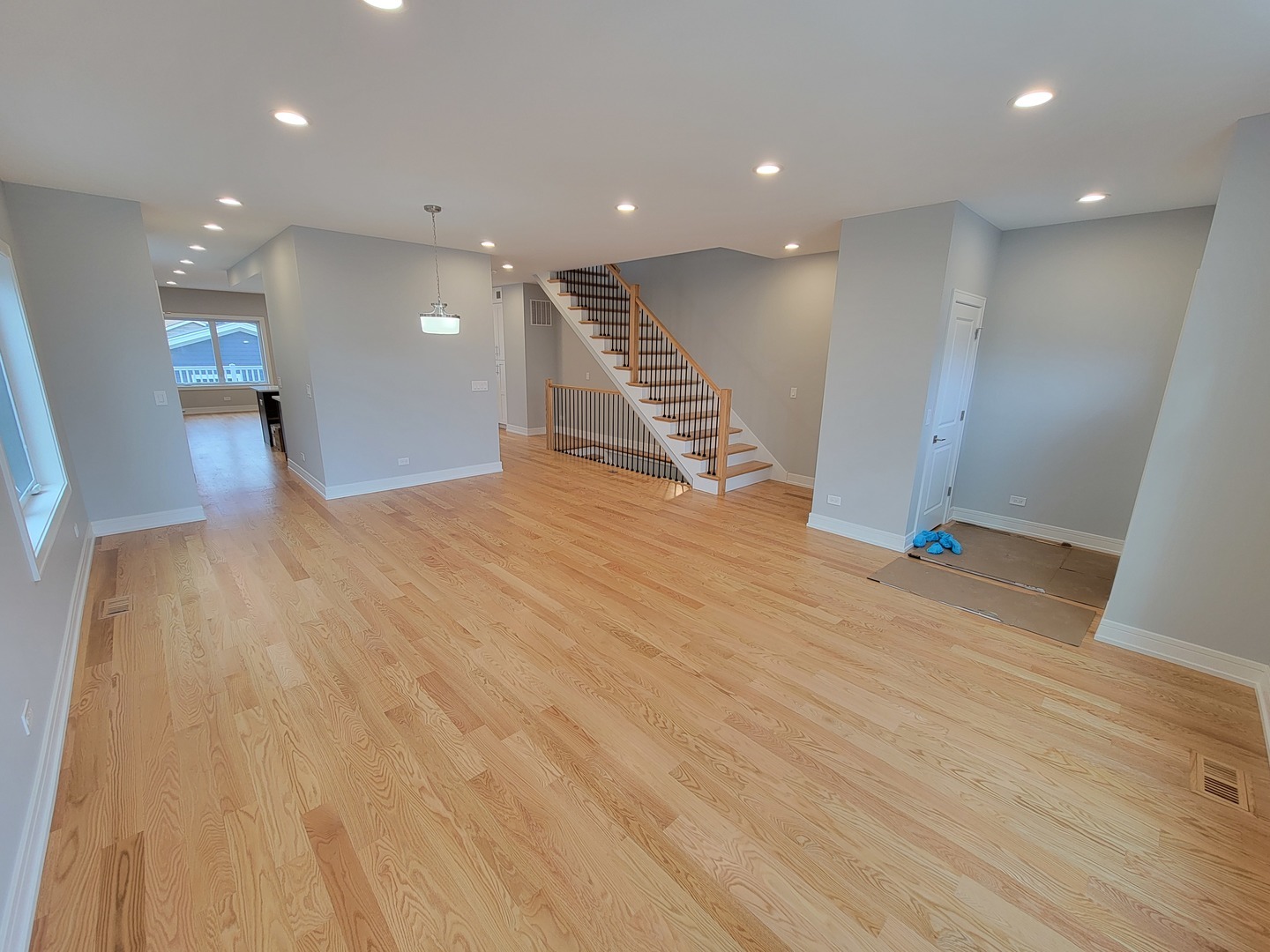 Property Photo:  2918 N Rutherford Avenue  IL 60634 