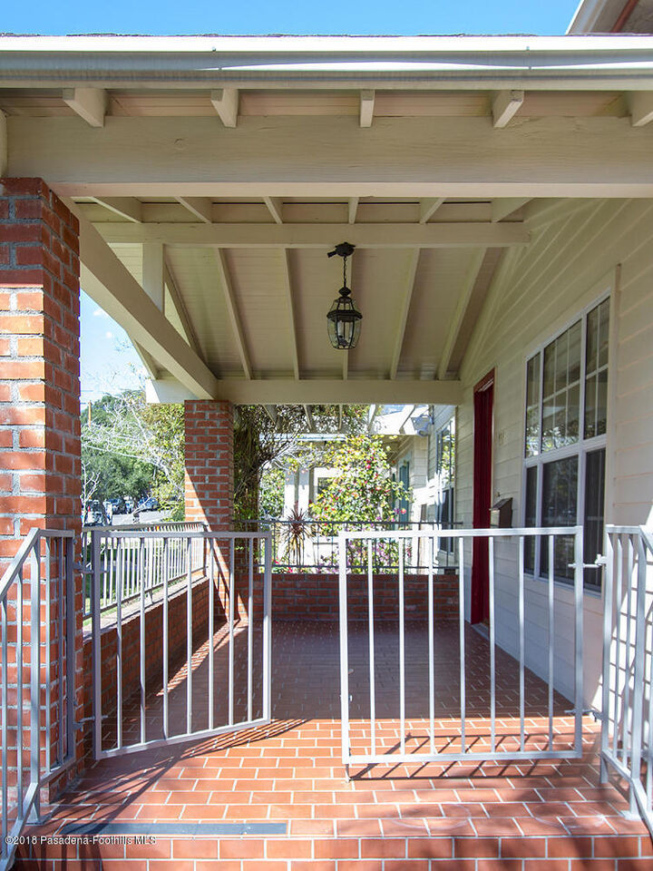 Property Photo:  834 N Chester Avenue  CA 91104 