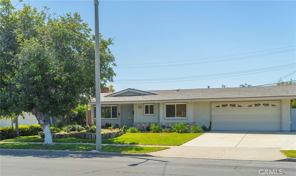 Property Photo:  427 North Citrus View Drive  CA 92807 