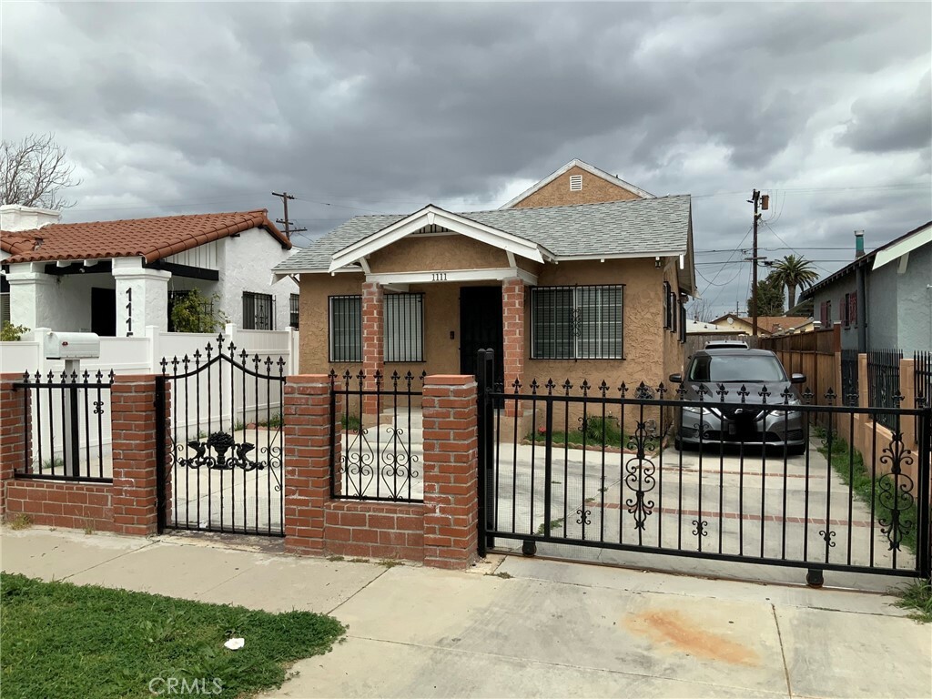 Property Photo:  1111 W 104th Street  CA 90044 