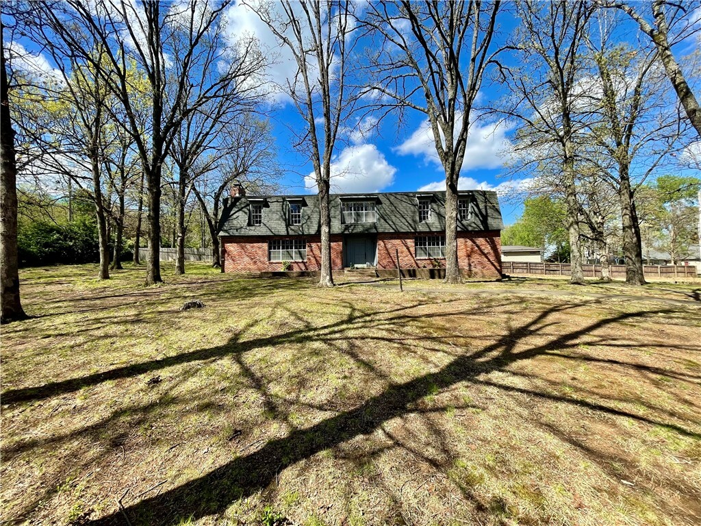Property Photo:  1107 N Summersby Drive  AR 72701 