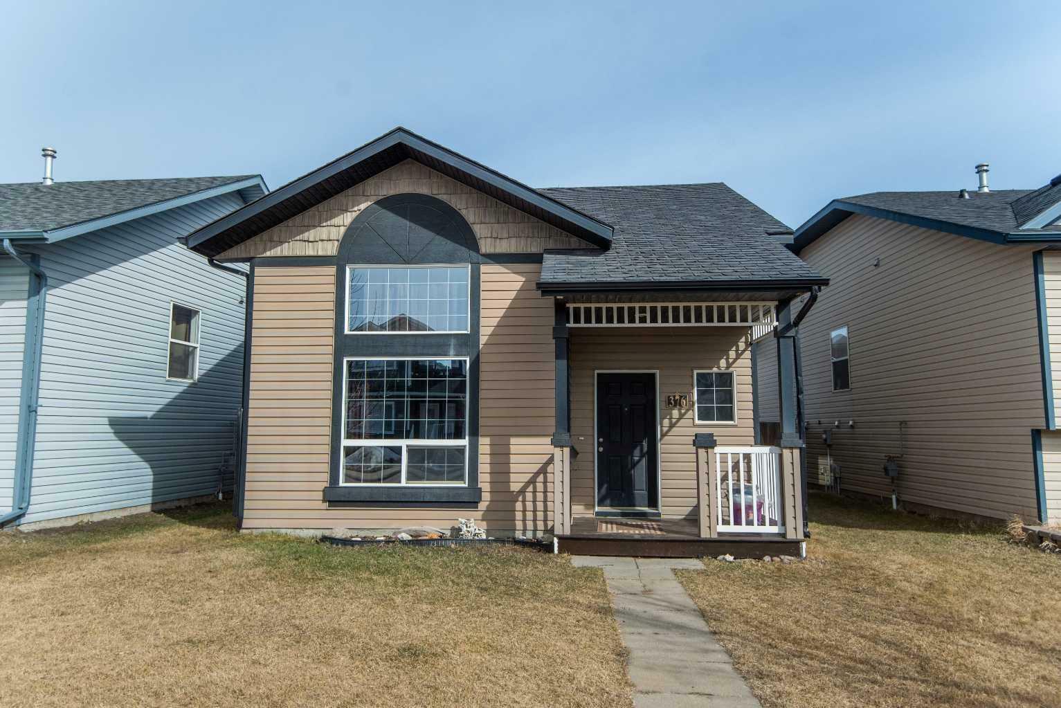 376 Lancaster Drive  Red Deer AB T4R 3S4 photo