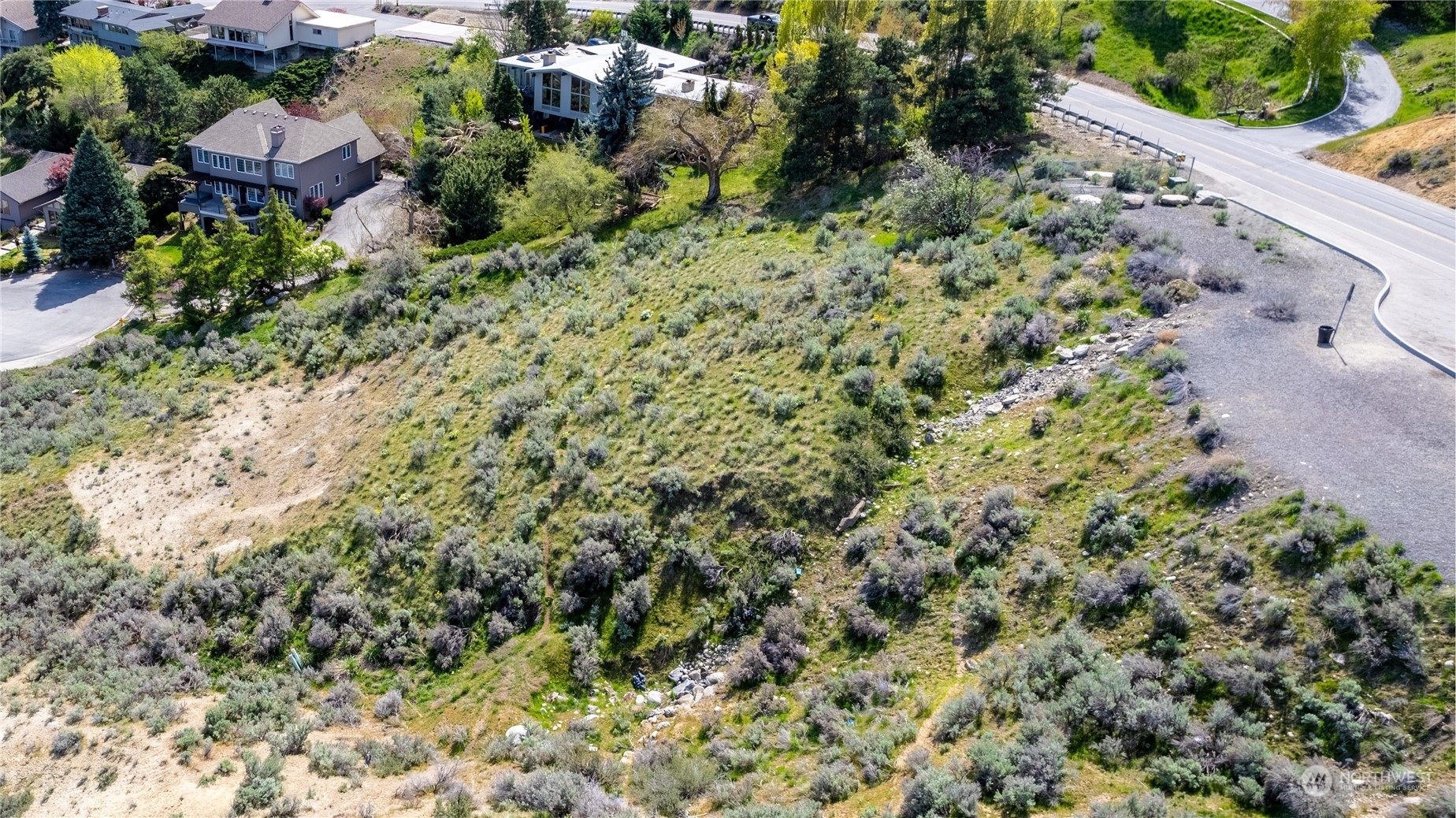 Property Photo:  1530 Skyline Drive  WA 98801 