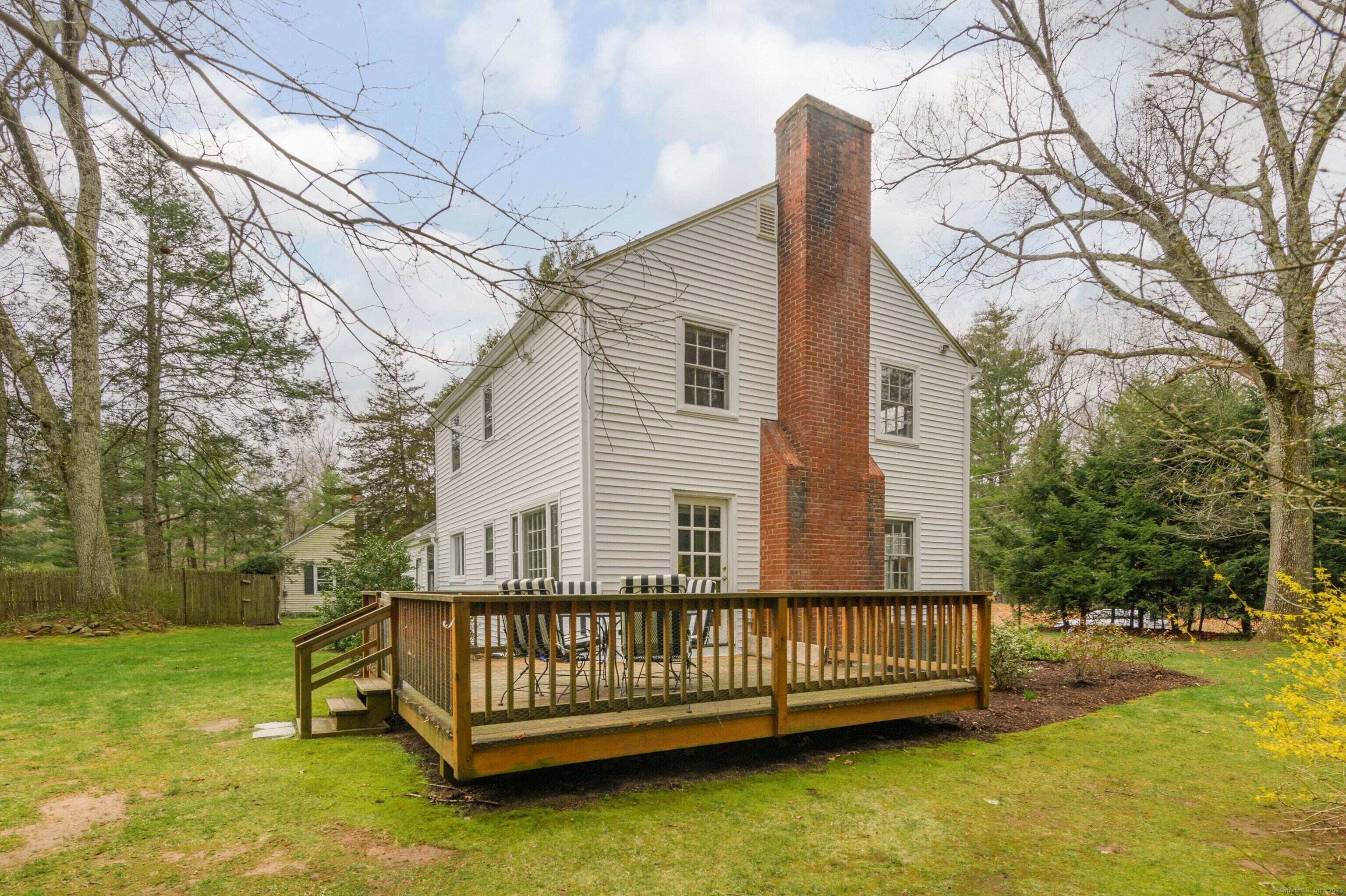 Property Photo:  63 Arch Road  CT 06001 