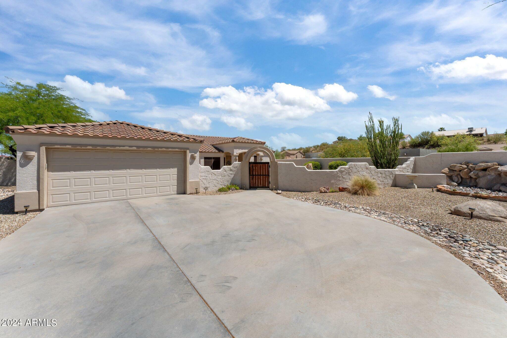 Property Photo:  695 S Kellis Road  AZ 85390 