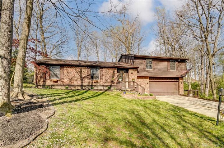 1837 Shady Lane  Beavercreek OH 45432 photo