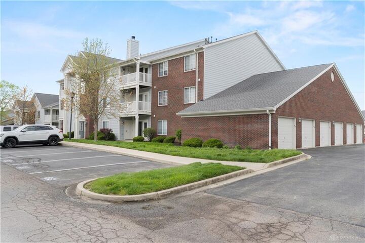 3044 Westminster Drive 208  Beavercreek OH 45431 photo