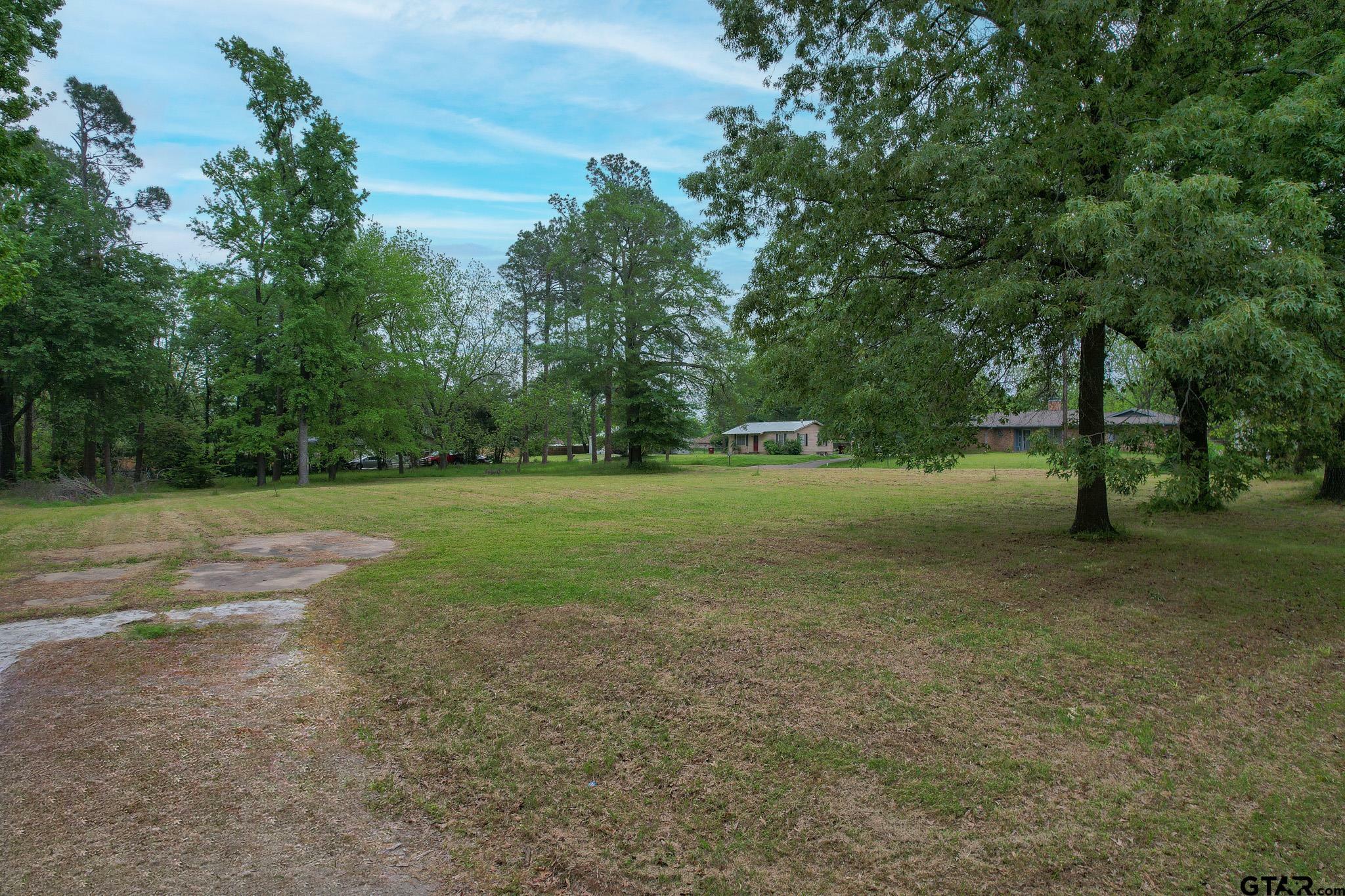 Property Photo:  220 Rutherford  TX 75457 