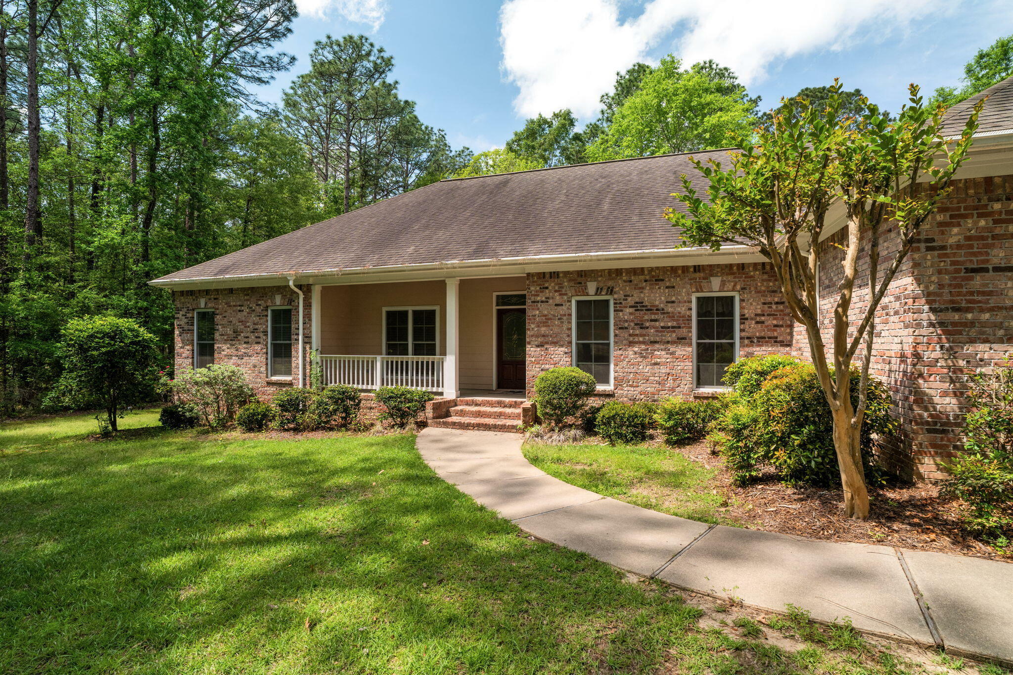 Property Photo:  96 S Lake Estates Dr.  MS 39402 