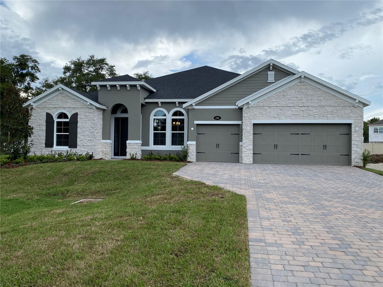 Property Photo:  132 Lake Drive  FL 32765 