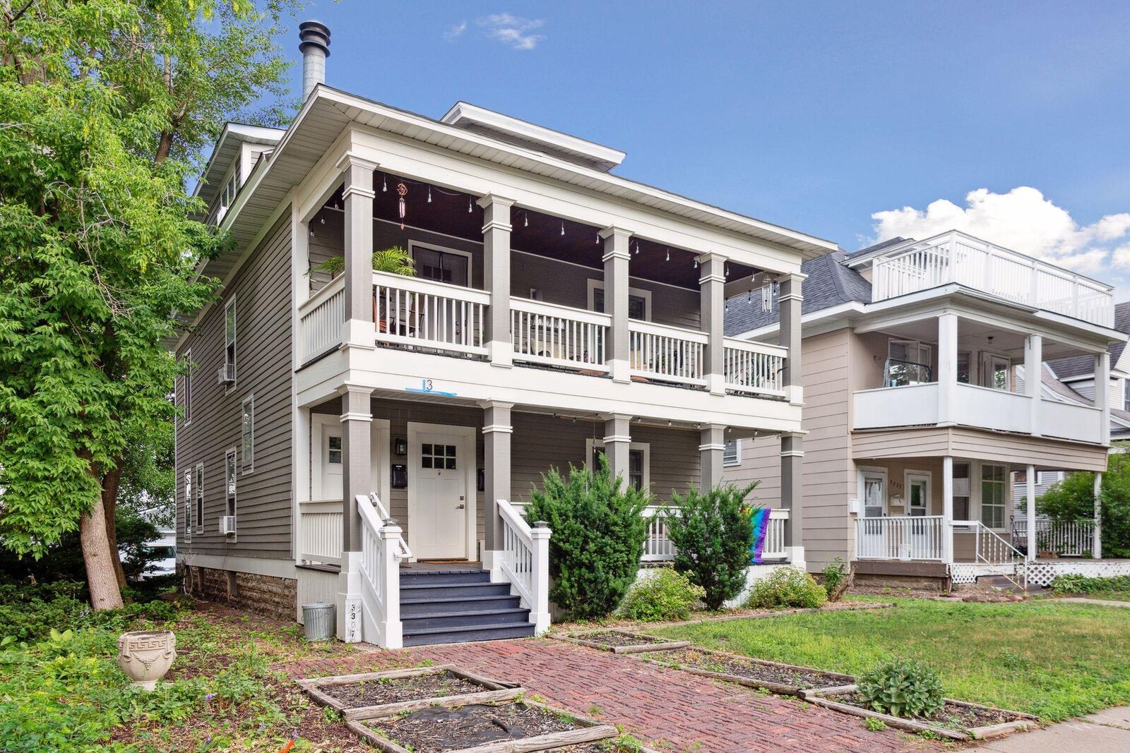 Property Photo:  3307 Humboldt Avenue S  MN 55408