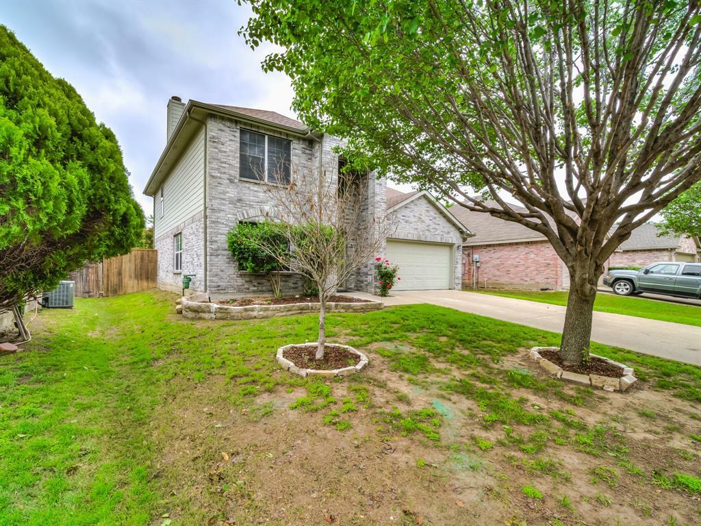 Property Photo:  812 Sussex Drive  TX 75071 