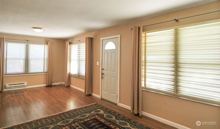 Property Photo: 28 Beuzer Street WA 98801
