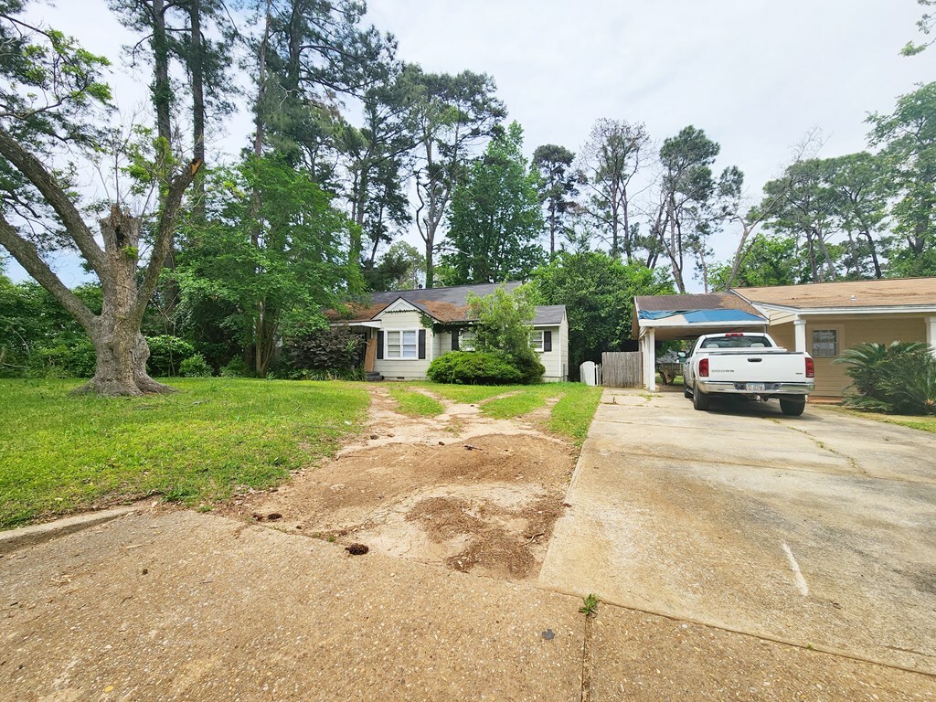 Property Photo:  1111 Ninth Ave  GA 31707 