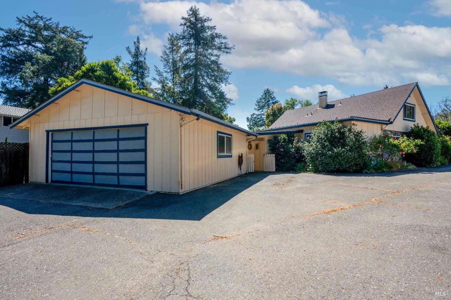 Property Photo: 433 Park Boulevard CA 95482