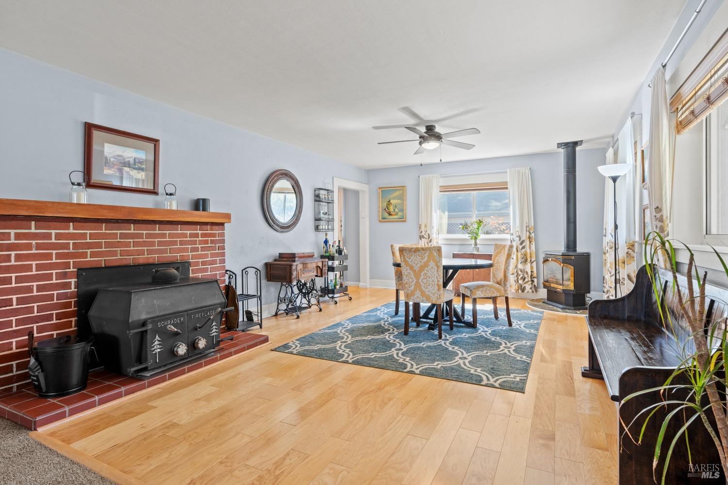Property Photo:  433 Park Boulevard  CA 95482 