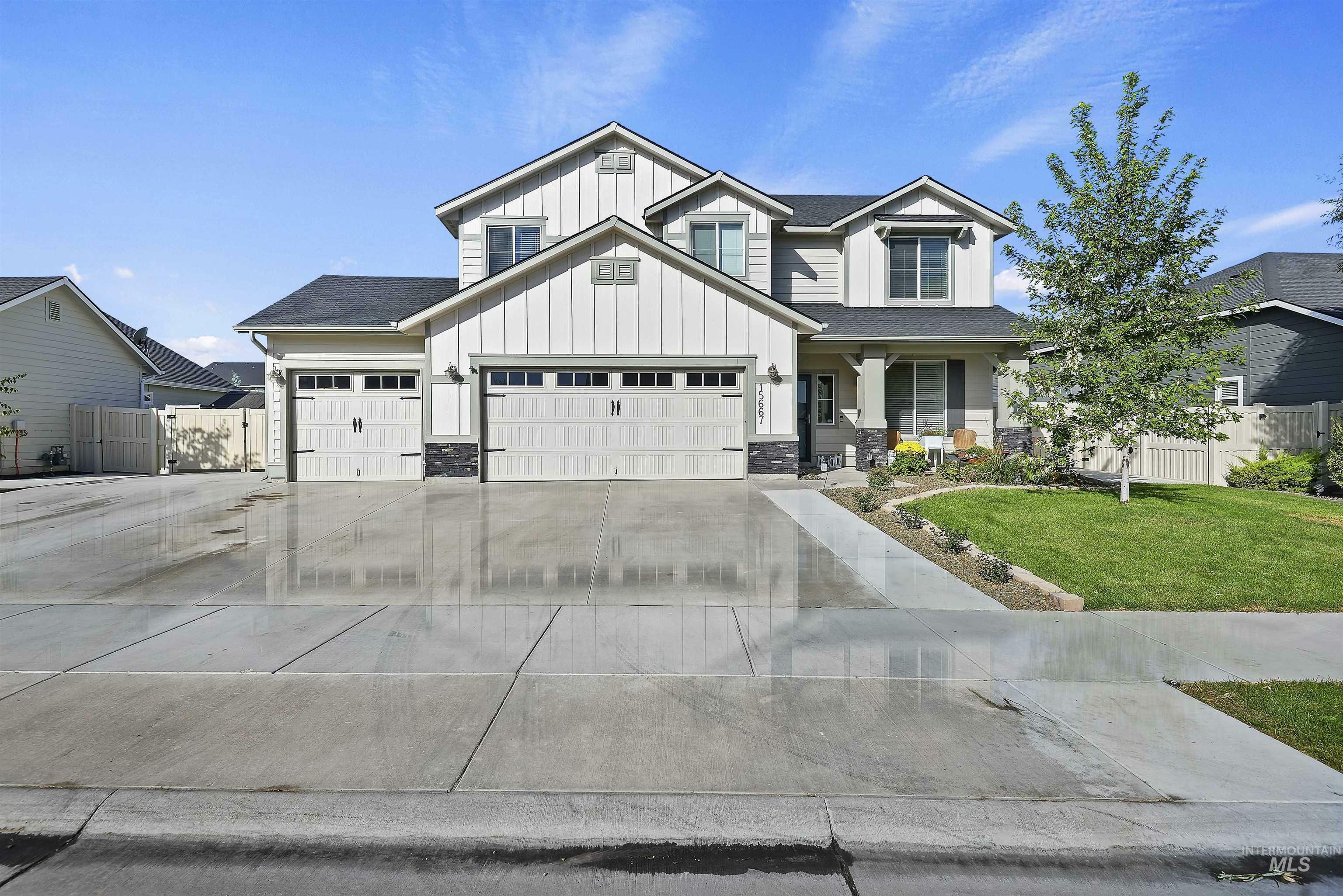Property Photo: 15667 Bridgeton Avenue ID 83607