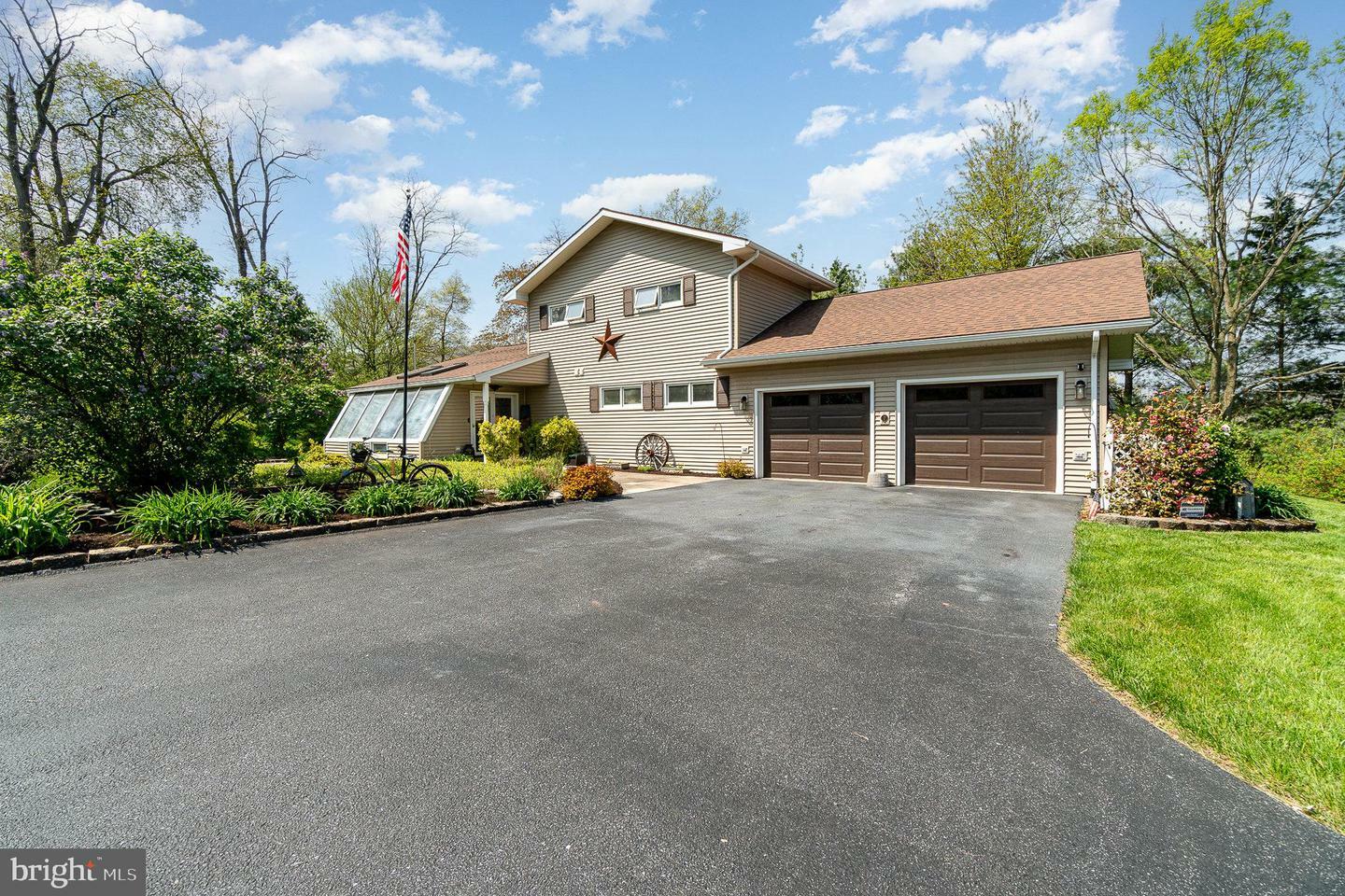 Property Photo:  2 Coover Court  PA 17019 
