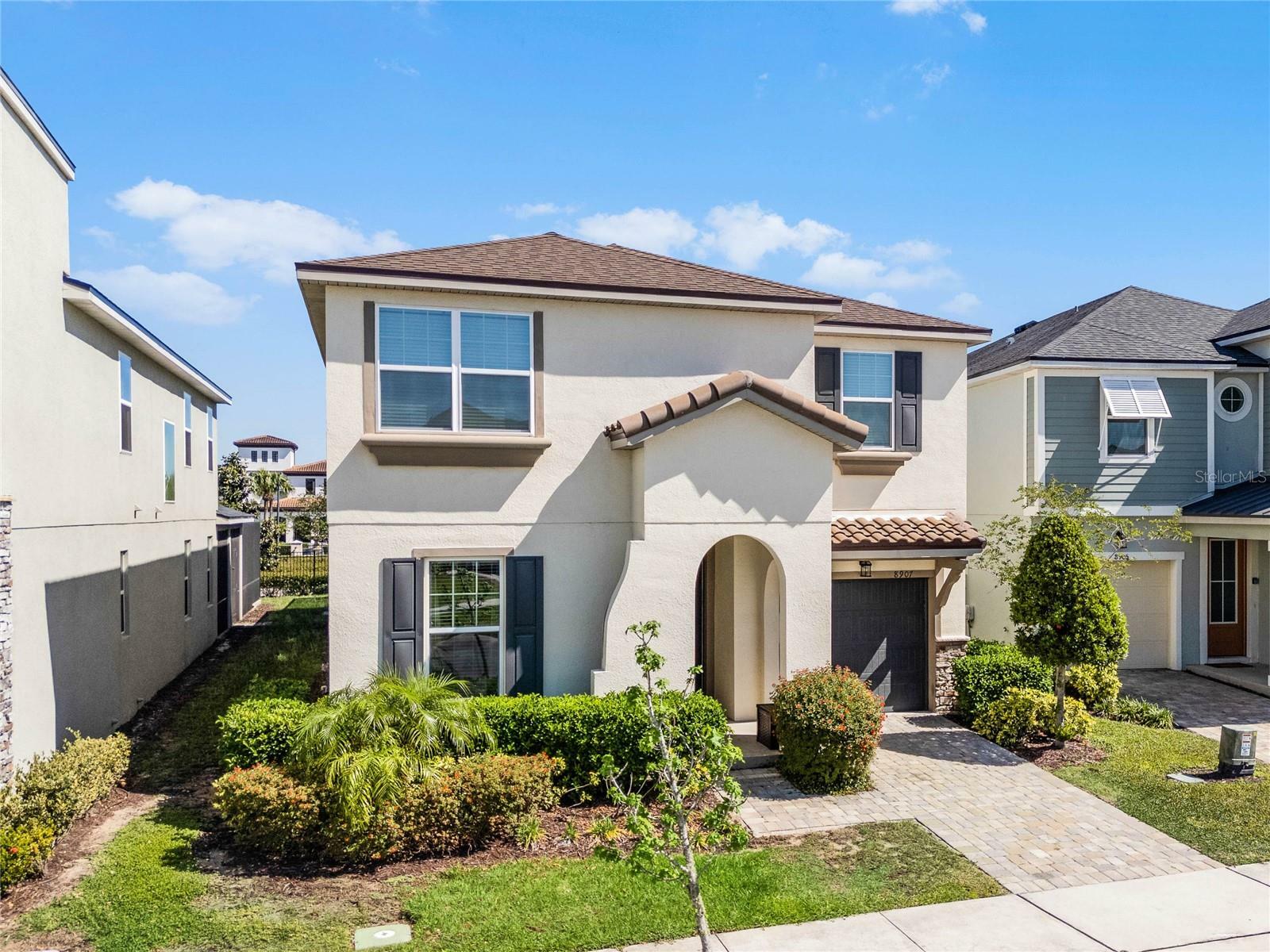 Property Photo:  8907 Caroline Bay Court  FL 34747 