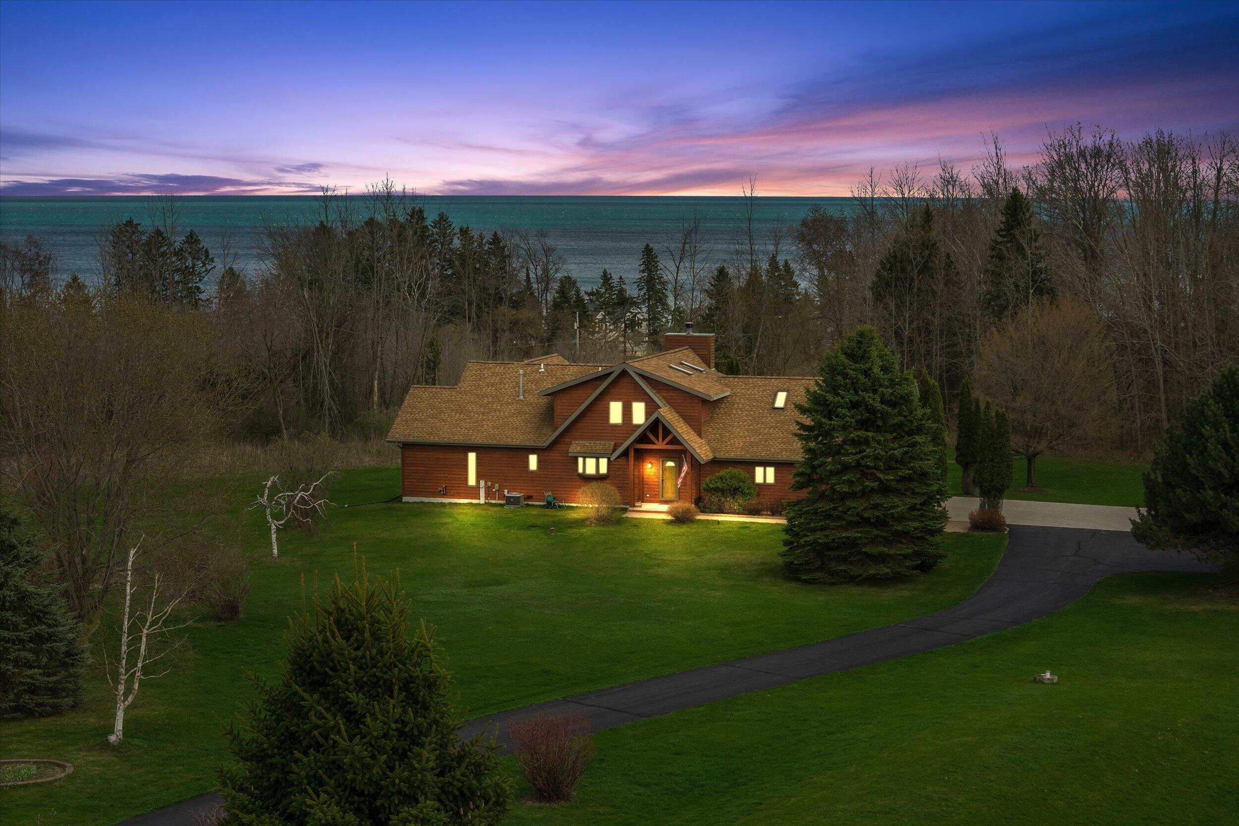 Property Photo: 179 Twin Valley Trl WI 53013