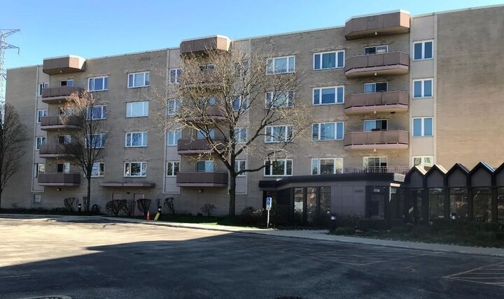 6401 Lincoln Avenue 406  Morton Grove IL 60053 photo