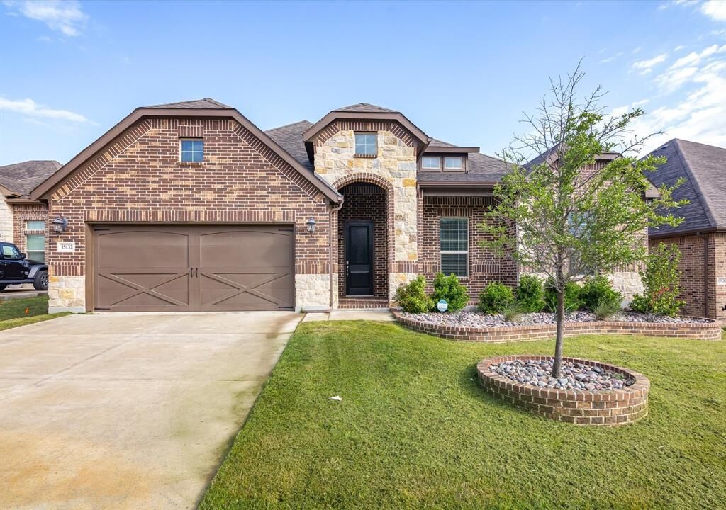 Property Photo:  15132 Gladstone Drive  TX 76008 