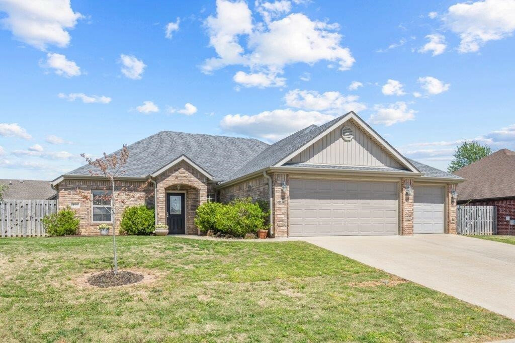 Property Photo:  411 Sorrento Drive  AR 72719 