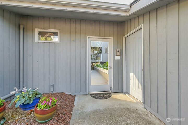 Property Photo:  6920 Woodlands Way  WA 98223 