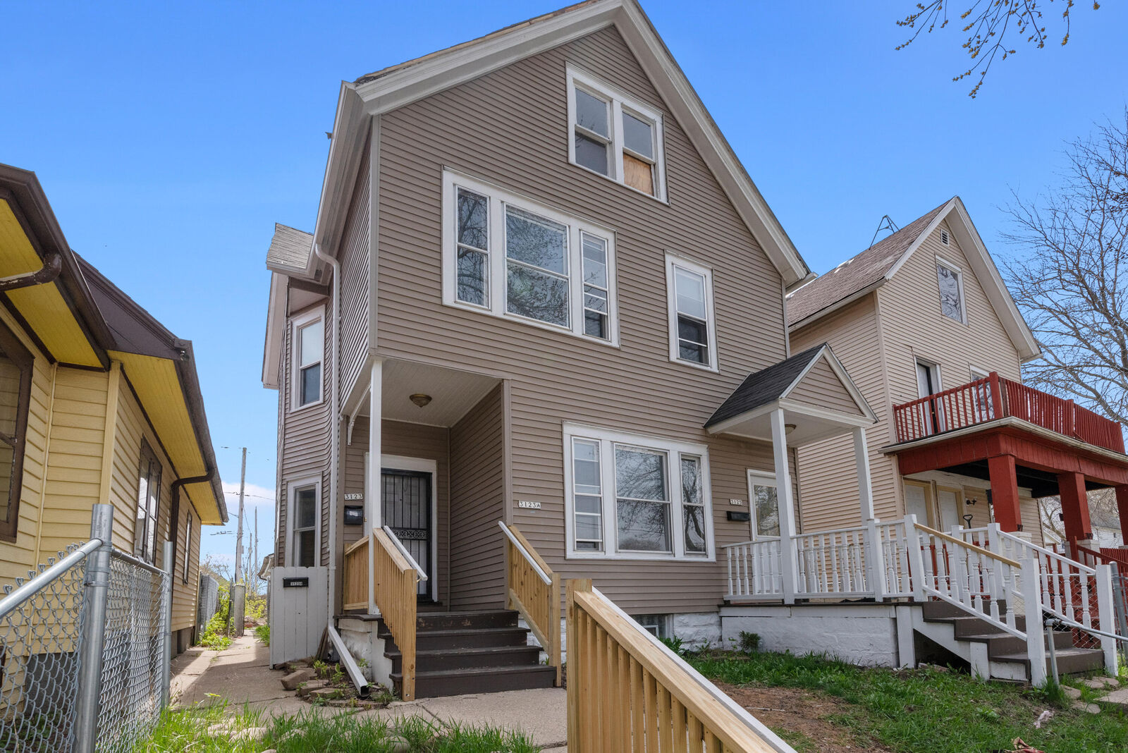 Property Photo:  3123 W Garfield Ave  WI 53208 
