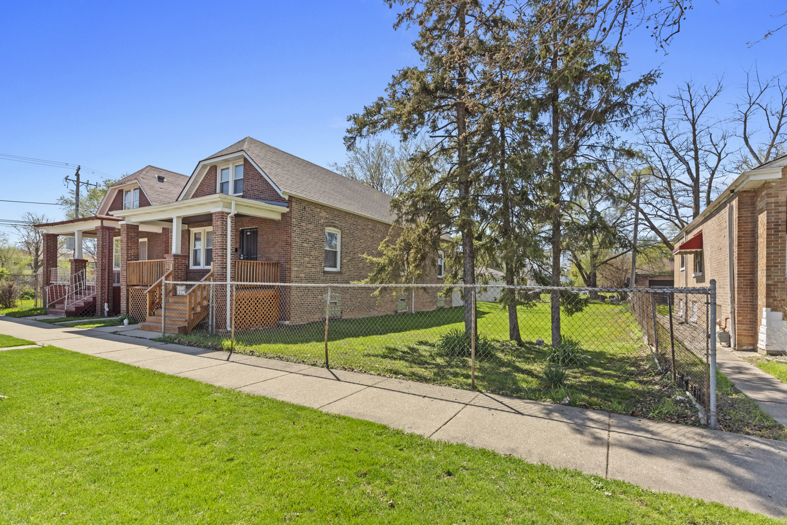 Property Photo:  9238 S Greenwood Avenue  IL 60619 