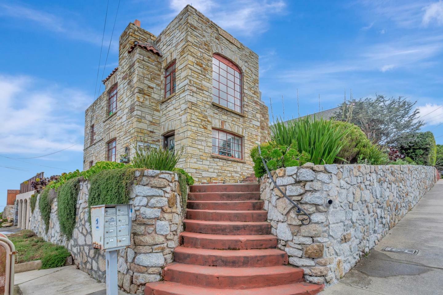 Property Photo:  798 Pine Street  CA 93940 