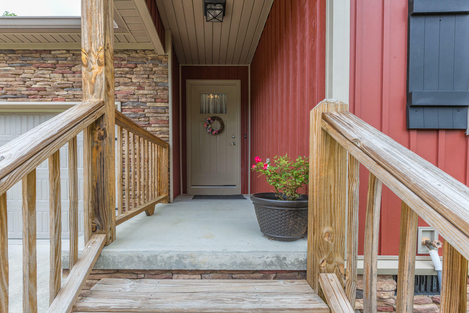 Property Photo:  112 W Morgan St  GA 30728 