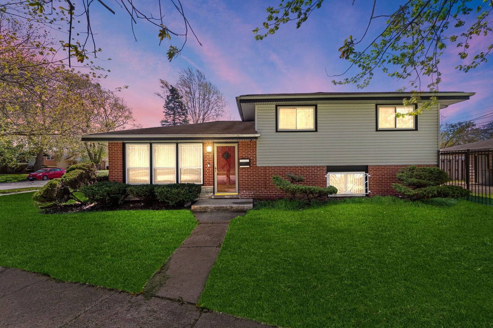 Property Photo: 14206 Kimbark Avenue IL 60419