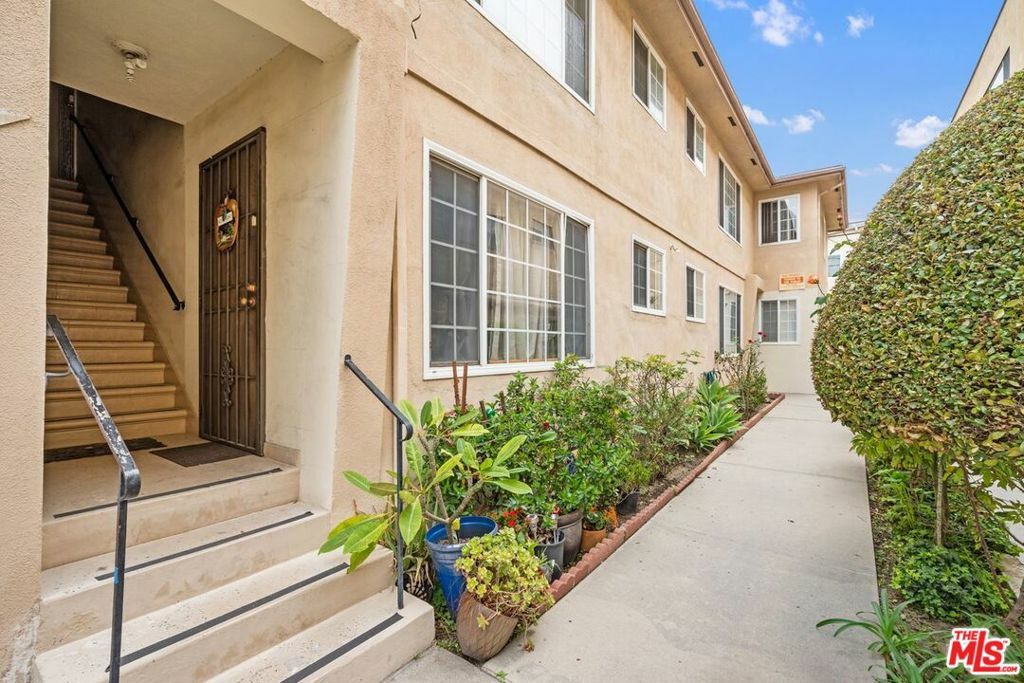 Property Photo: 6127 Saturn Street CA 90035