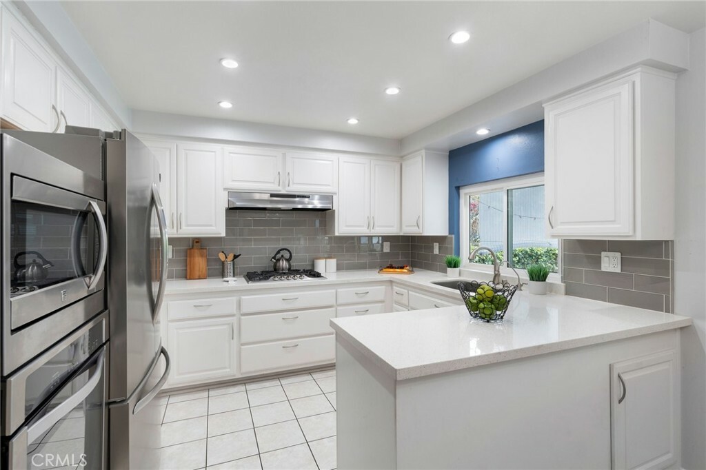 Property Photo:  6957 Leilani Lane  CA 90630 