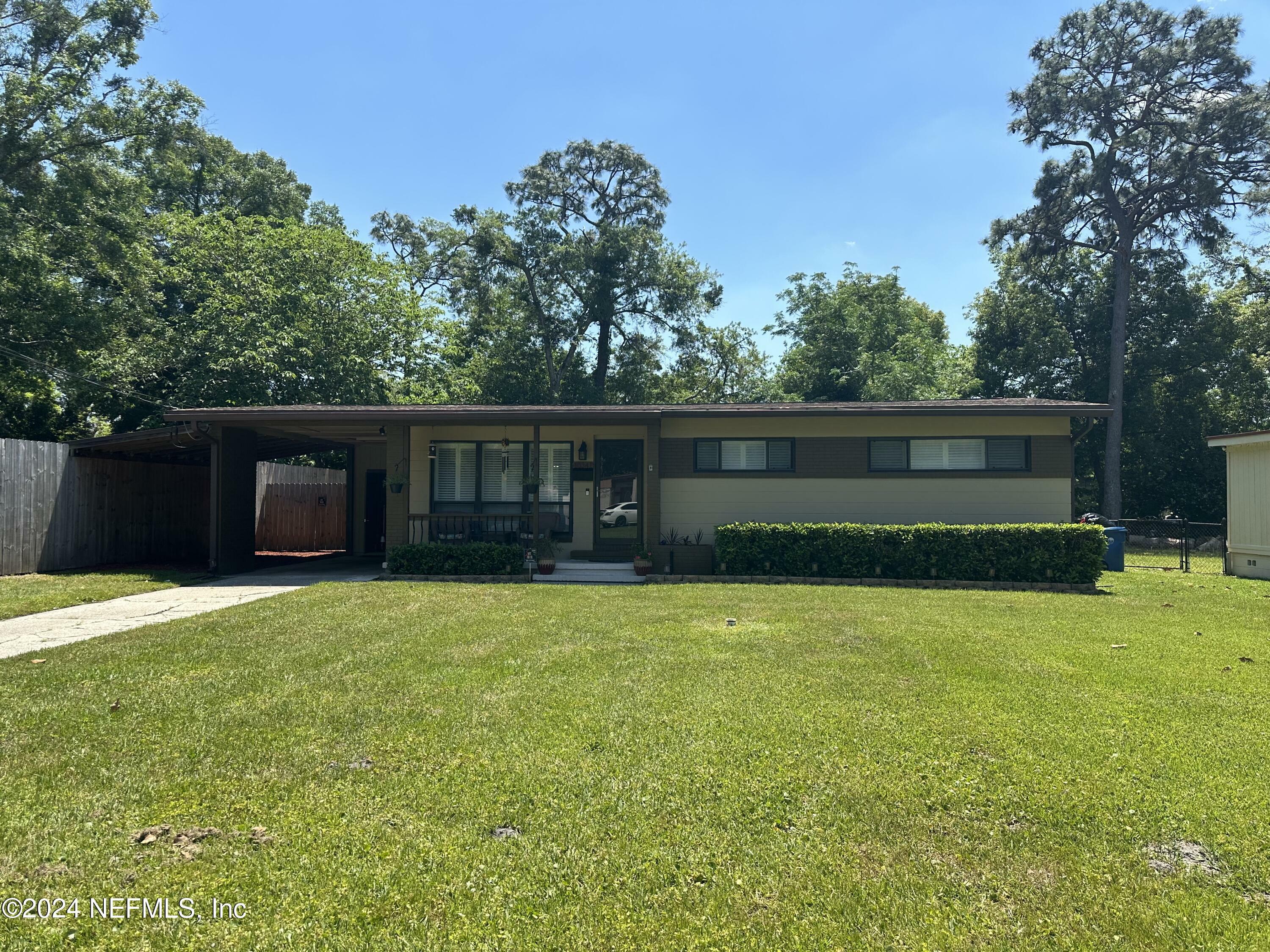 Property Photo:  10341 Piedmont Road  FL 32218 