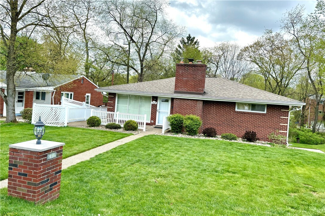 Property Photo:  1345 Foxboro Drive  PA 15146 