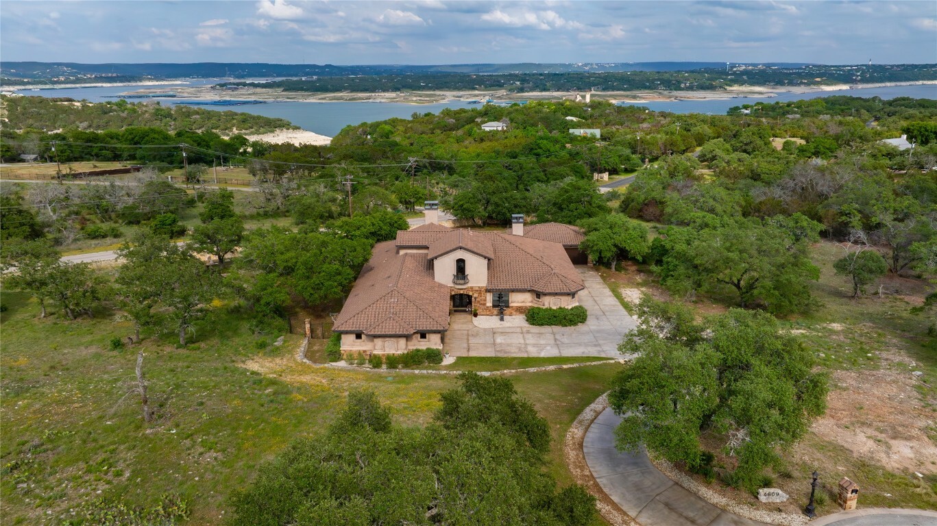 4609 Boxwood Bend  Lago Vista TX 78645 photo