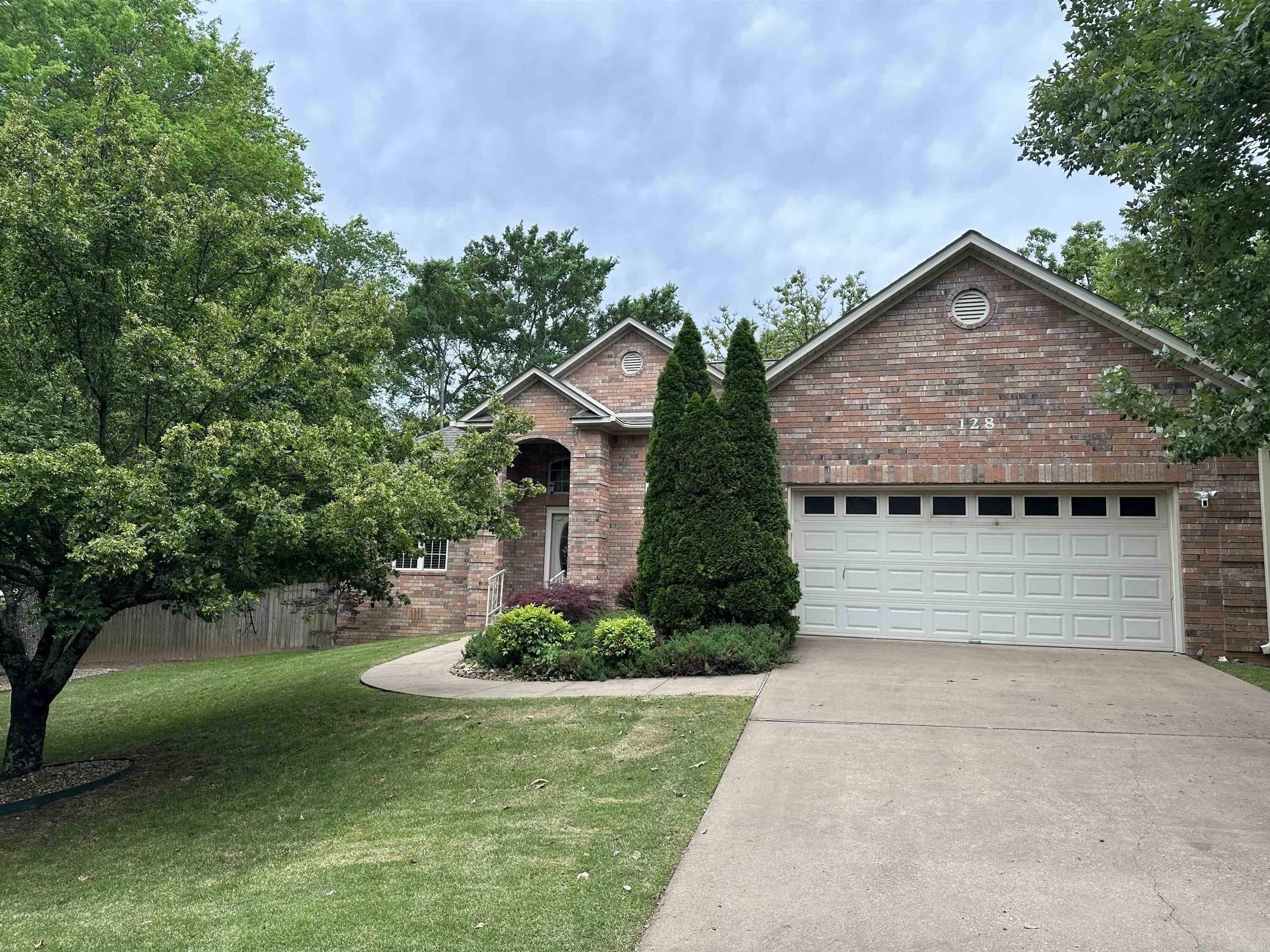 Property Photo:  128 Shady Woods  AR 71901 