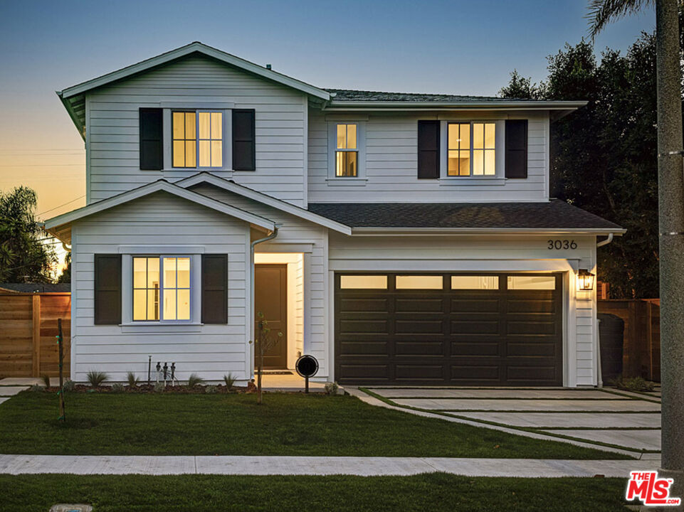 Property Photo:  3036  S Oakhurst Ave  CA 90034 