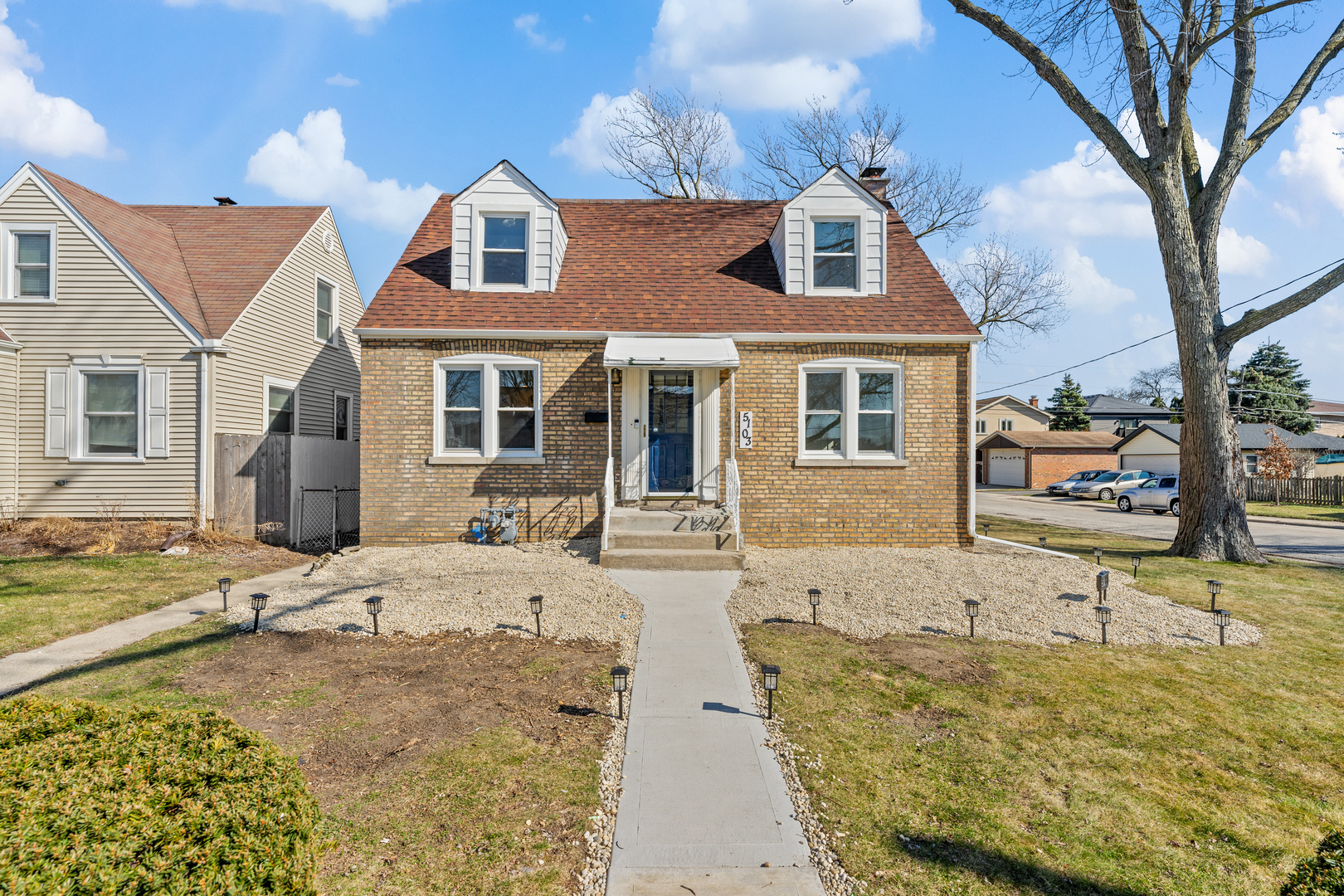 Property Photo:  5103 N Odell Avenue  IL 60706 