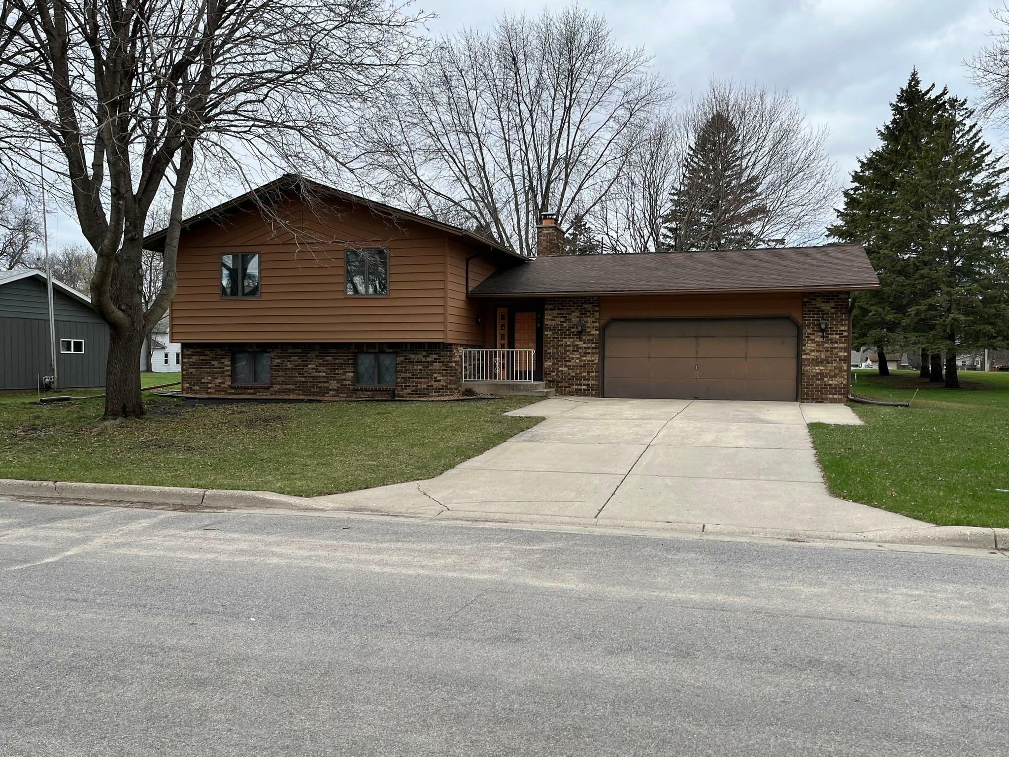 Property Photo:  408 Lincoln Street N  MN 56209 