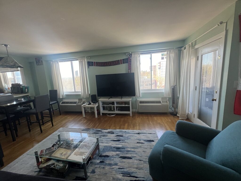 Property Photo:  332 Franklin St. 500  MA 02139 