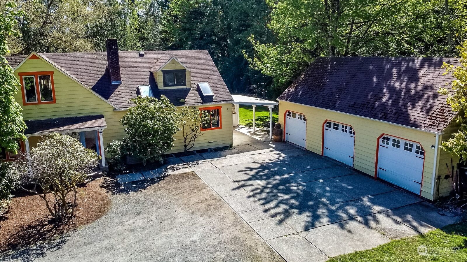 Property Photo:  4923  Lemon Road NE  WA 98506 