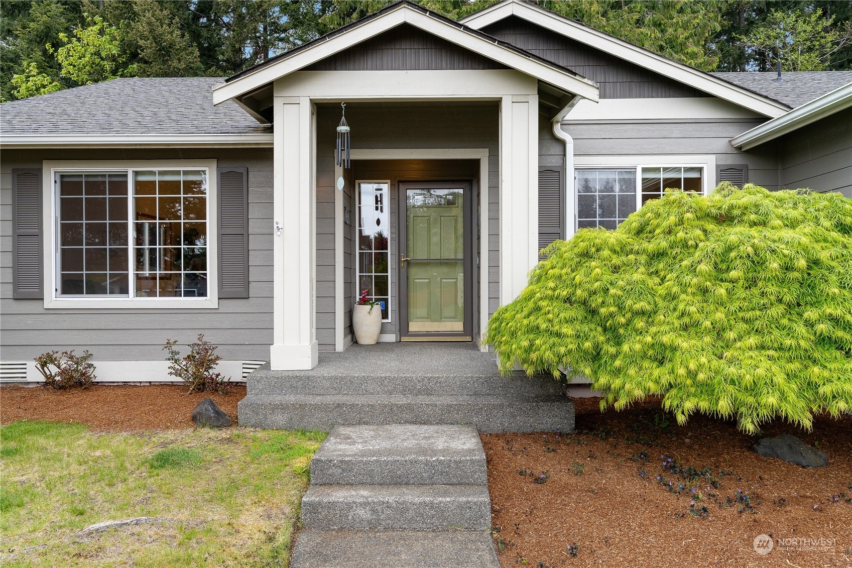 Property Photo:  25420 Cumberland Way  WA 98010 